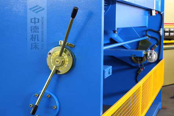 ZDSK-1632剪闆機刀片間隙手動調節器,刻度清淅,調節省力又簡便.jpg ZDSK-1632剪闆機刀片間隙手動調節器,刻度清淅,調節省力又簡便.jpg